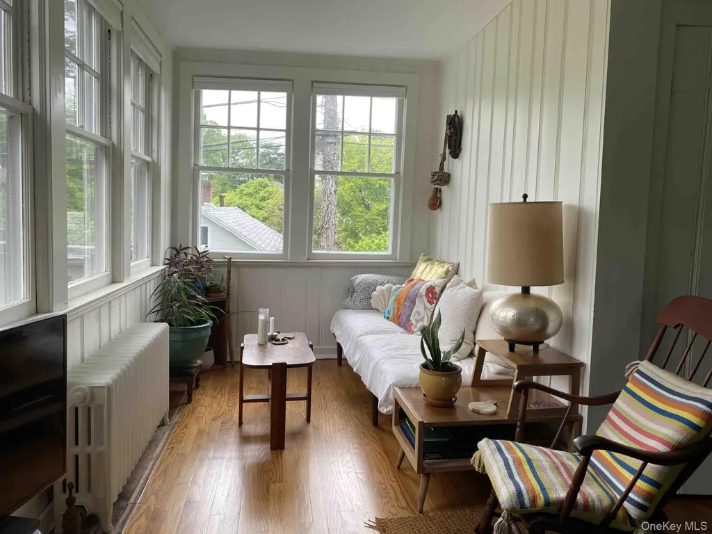 161 15th Avenue Sea Cliff NY 11579