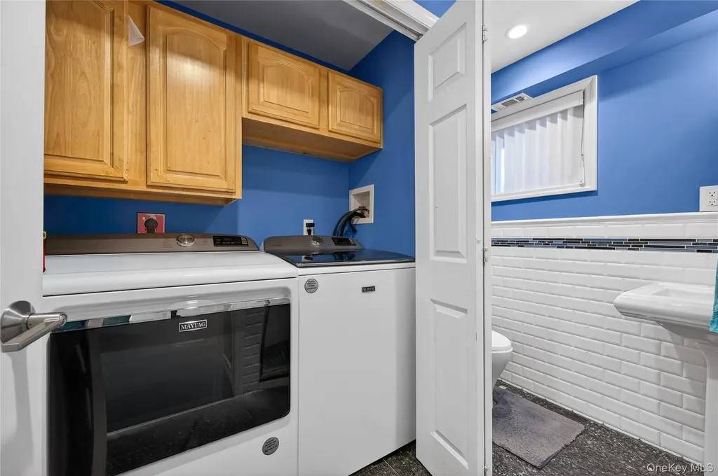 1 Peppermill Road Roslyn NY 11576