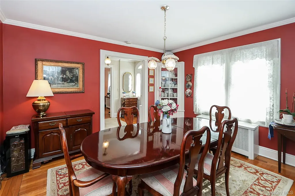 71 Beechwood Avenue Manhasset NY 11030