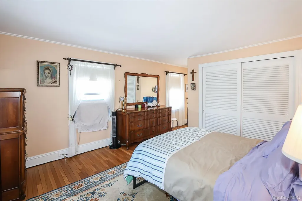 71 Beechwood Avenue Manhasset NY 11030
