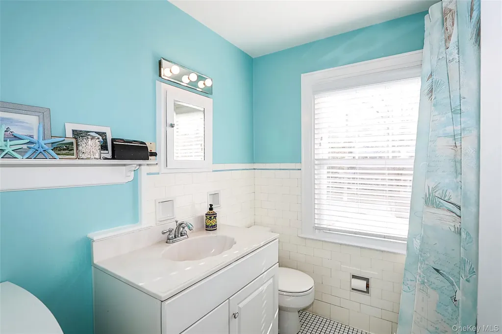 71 Beechwood Avenue Manhasset NY 11030