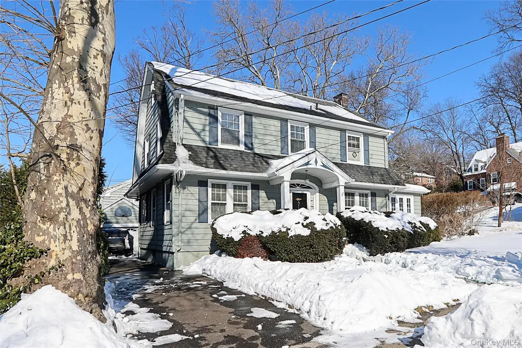 71 Beechwood Avenue Manhasset NY 11030