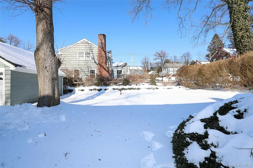 71 Beechwood Avenue Manhasset NY 11030