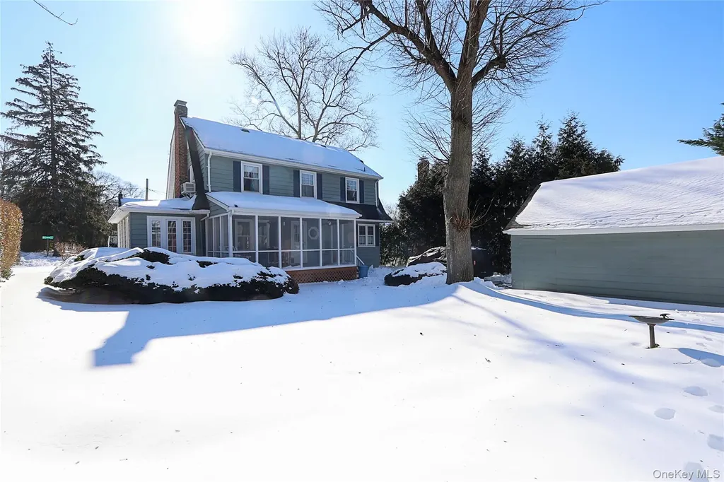 71 Beechwood Avenue Manhasset NY 11030