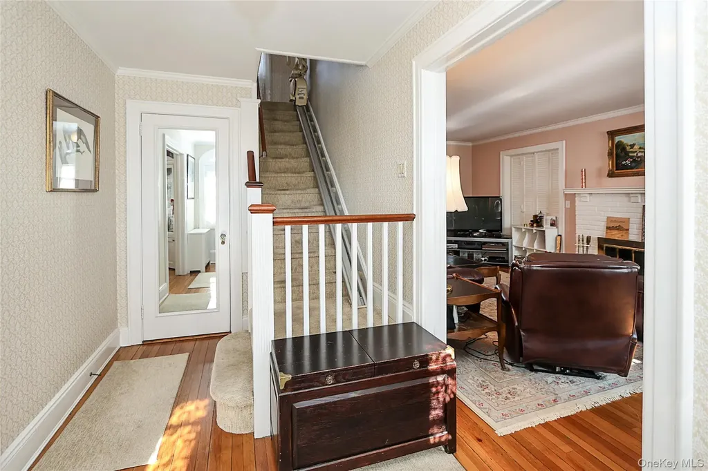 71 Beechwood Avenue Manhasset NY 11030