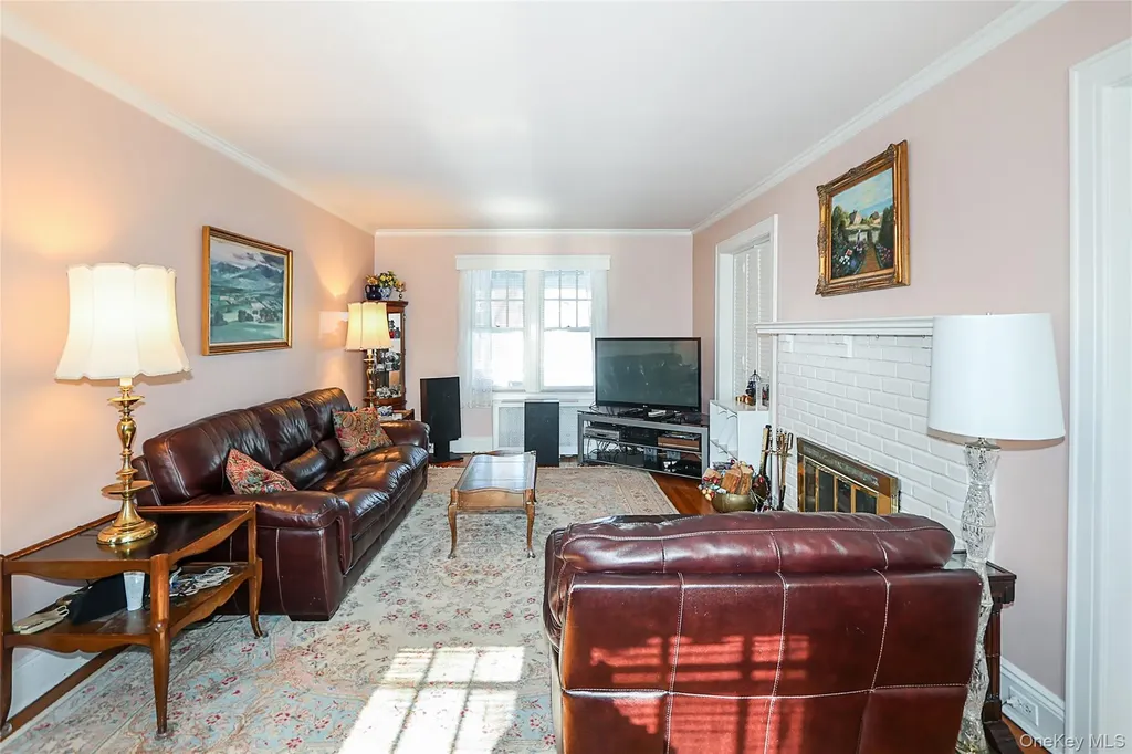 71 Beechwood Avenue Manhasset NY 11030