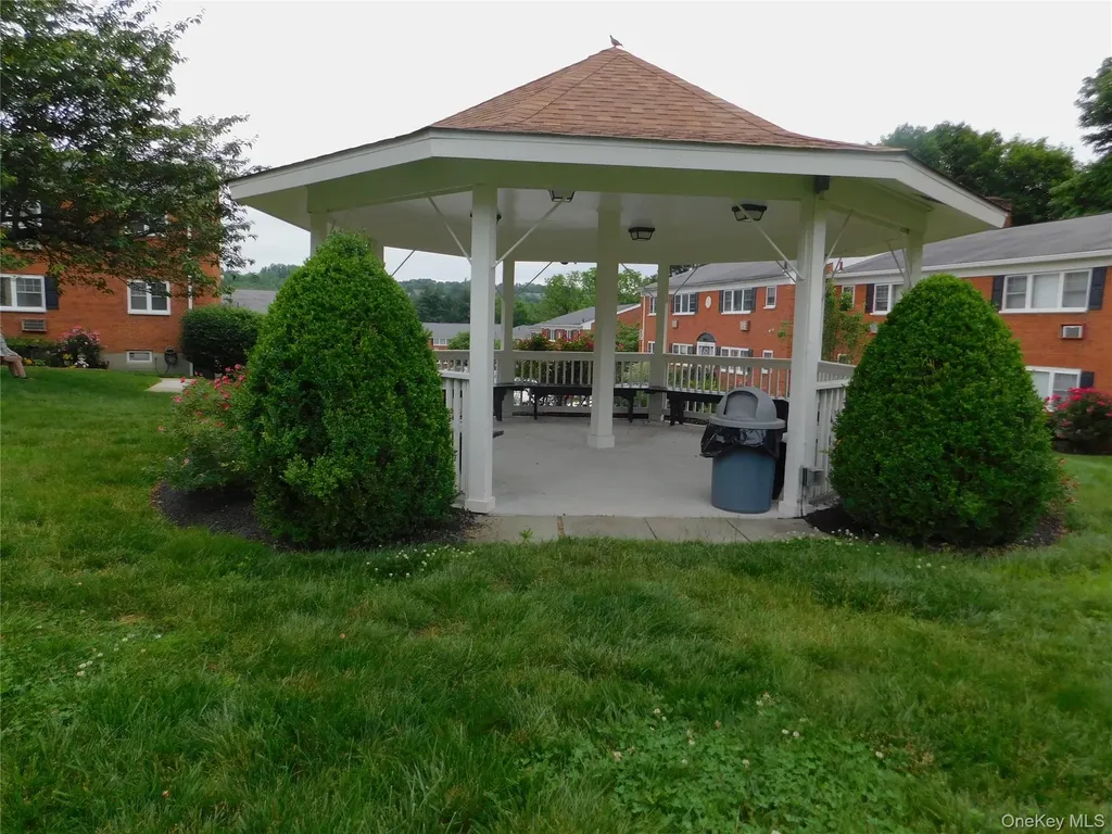 1879 Crompond Road Peekskill NY 10566