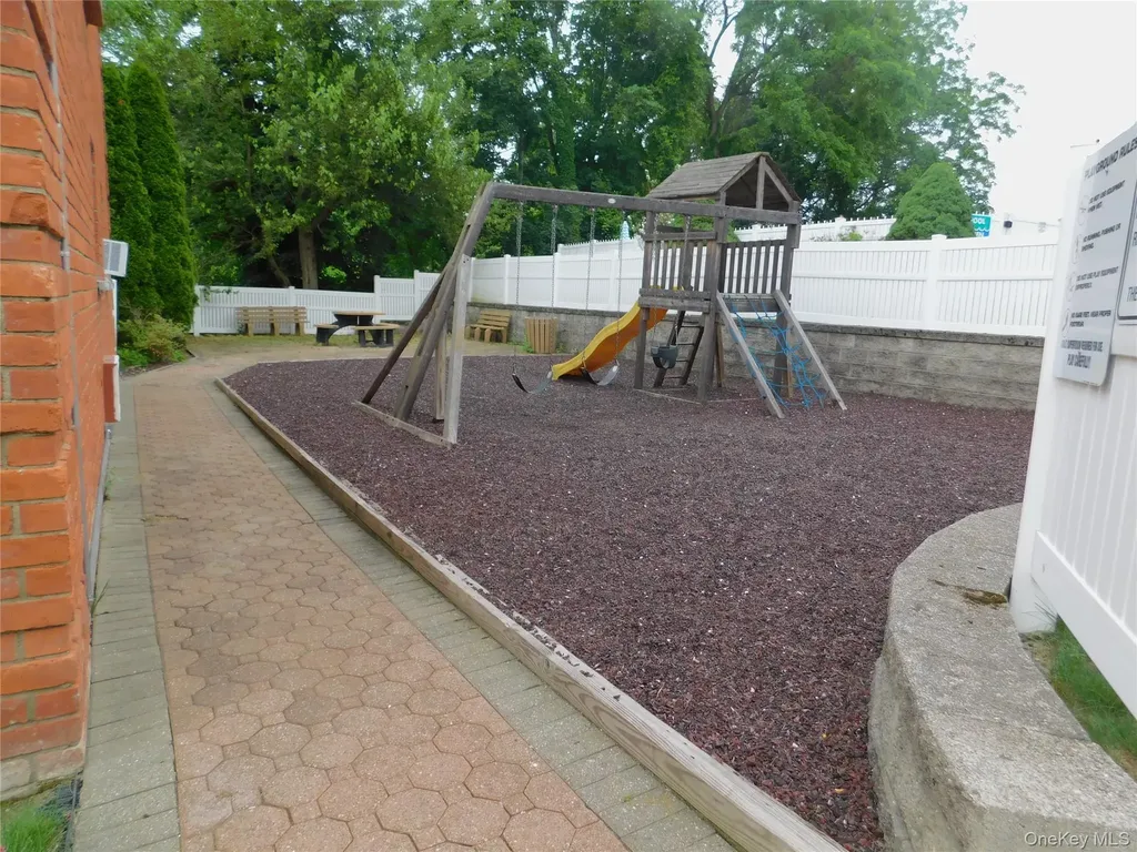 1879 Crompond Road Peekskill NY 10566