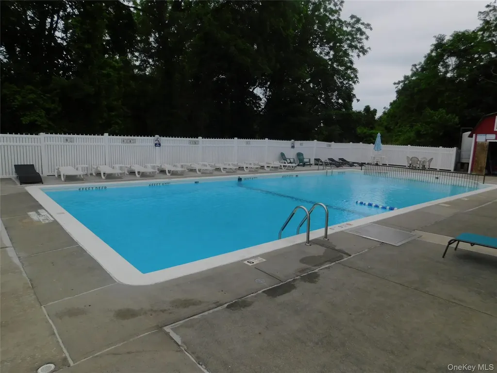 1879 Crompond Road Peekskill NY 10566