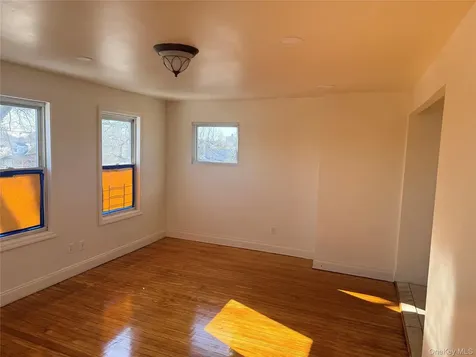 149 W Kingsbridge Road Mount Vernon NY 10550