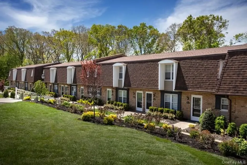 100 Villa D'est Drive Coram NY 11727