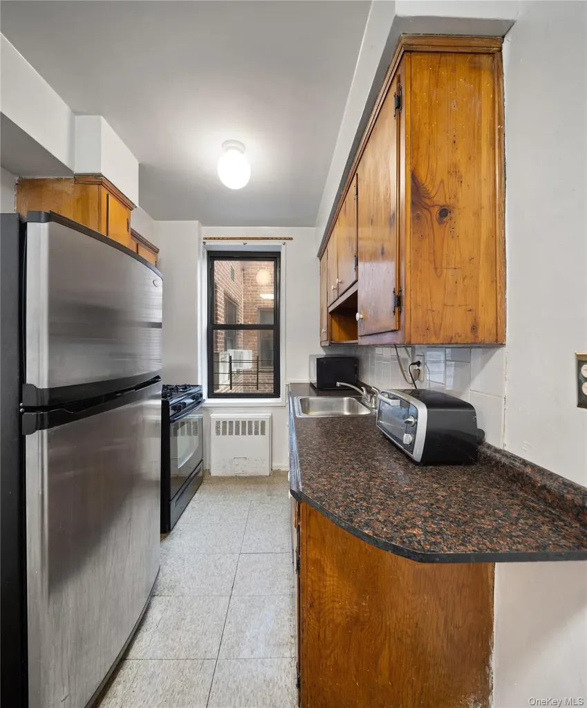 38-15 149th Street Flushing NY 11354