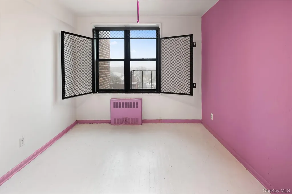 38-15 149th Street Flushing NY 11354