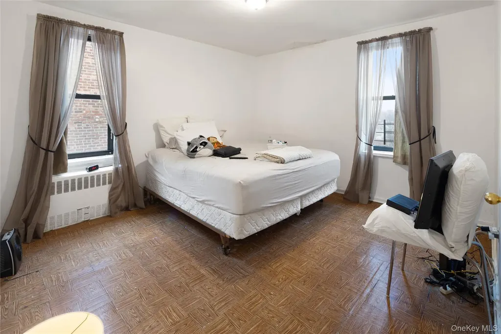 38-15 149th Street Flushing NY 11354