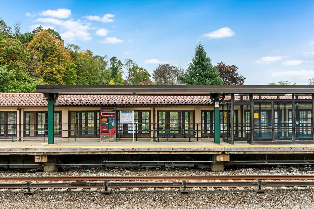 2 Bronxville Road Bronxville NY 10708