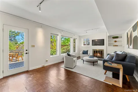 8 Harvard Lane Hastings-on-hudson NY 10706
