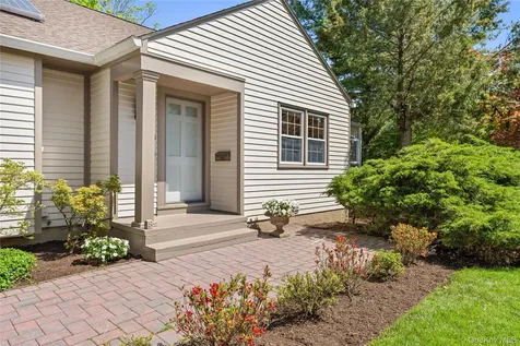 8 Harvard Lane Hastings-on-hudson NY 10706