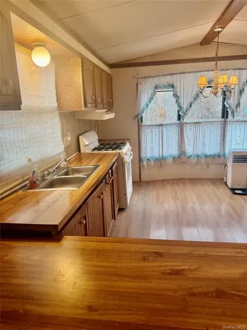63 Tanglewood Road Hopewell Junction NY 12533