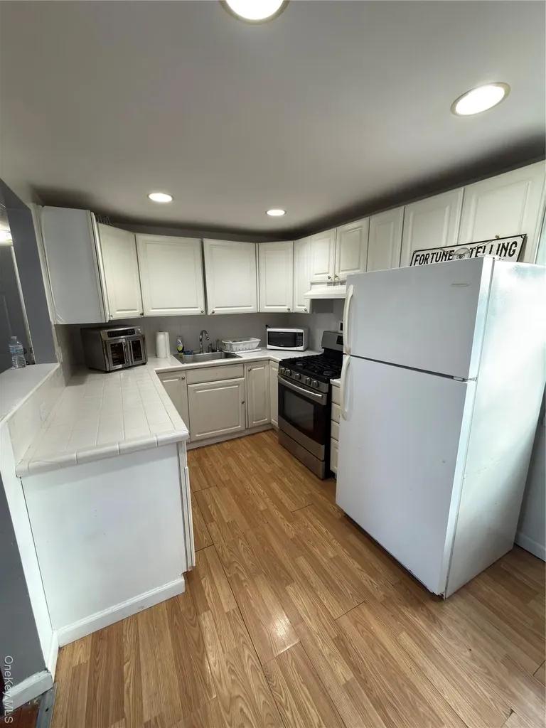 152 Gracie Drive North Babylon NY 11703