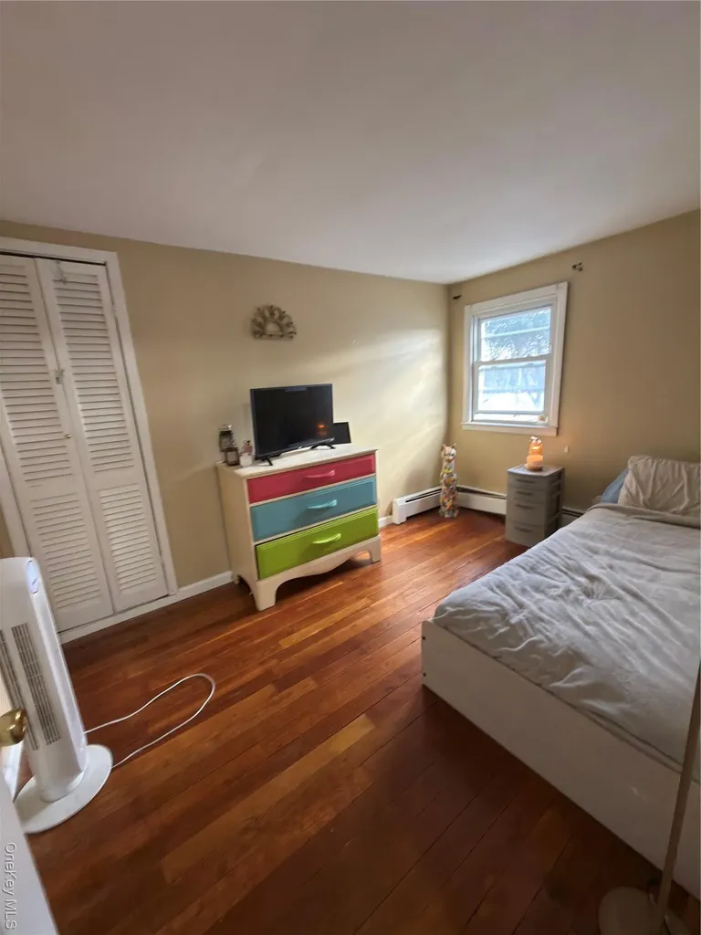 152 Gracie Drive North Babylon NY 11703