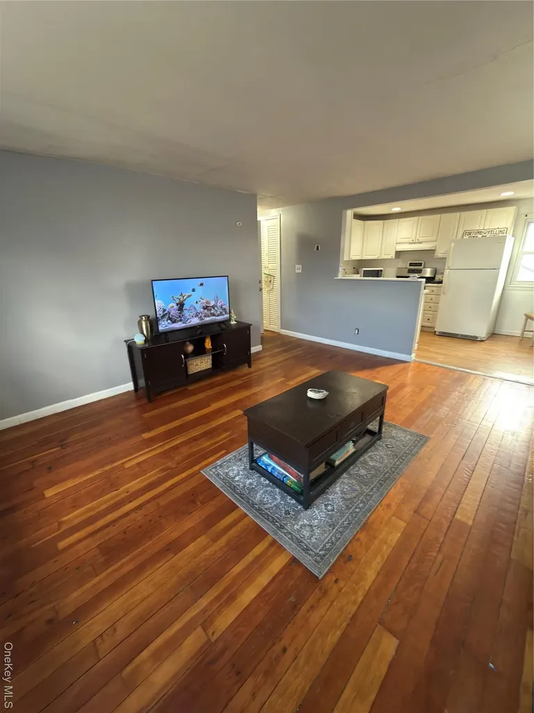 152 Gracie Drive North Babylon NY 11703