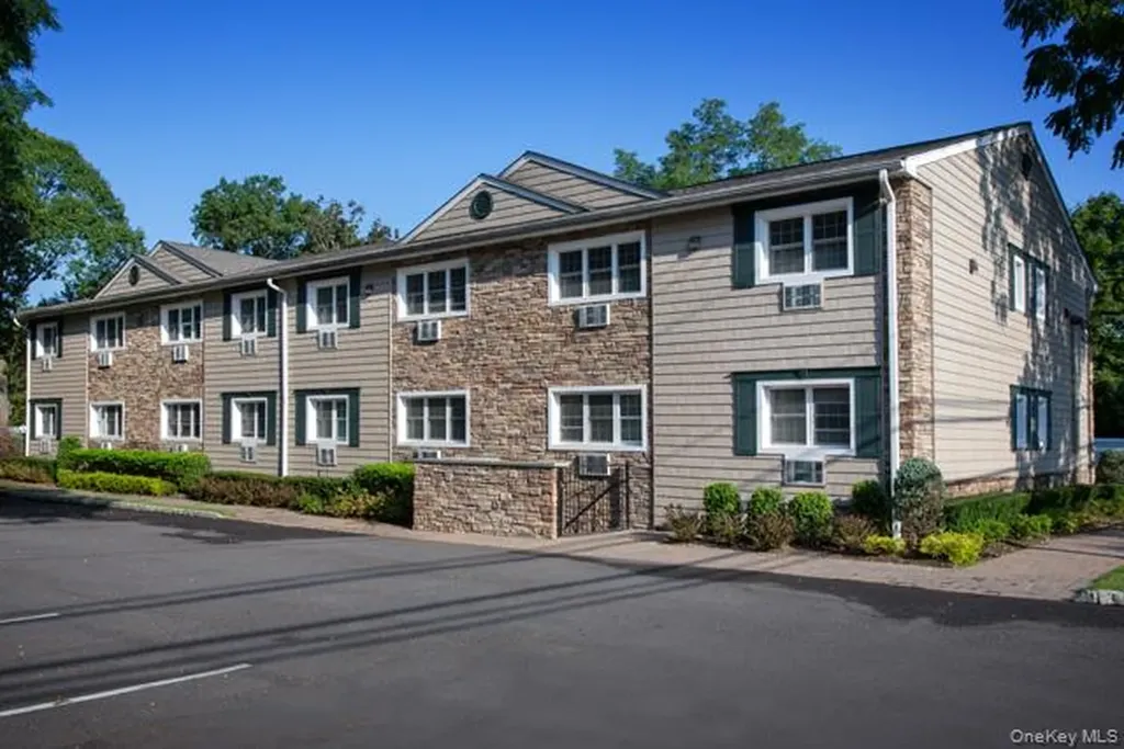 118 Carleton Avenue Islip Terrace NY 11752