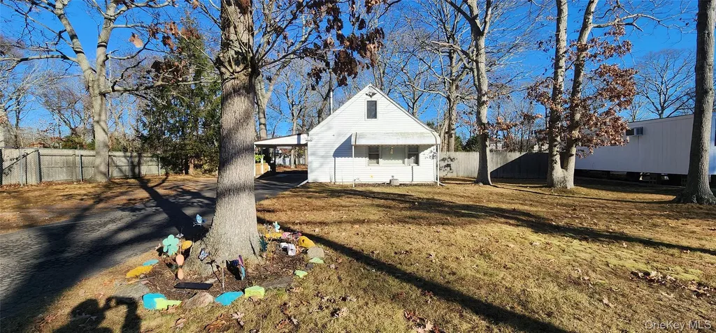 299 Whittier Drive Mastic Beach NY 11951