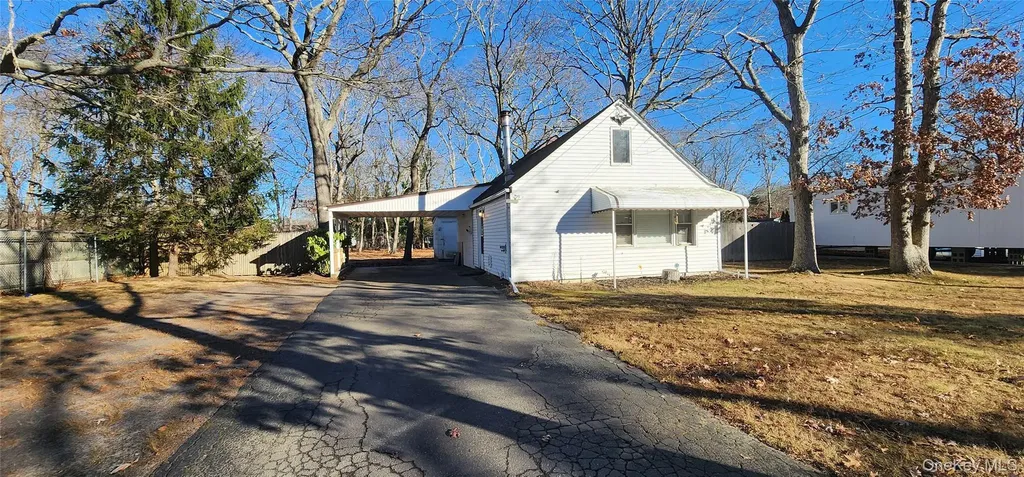 299 Whittier Drive Mastic Beach NY 11951