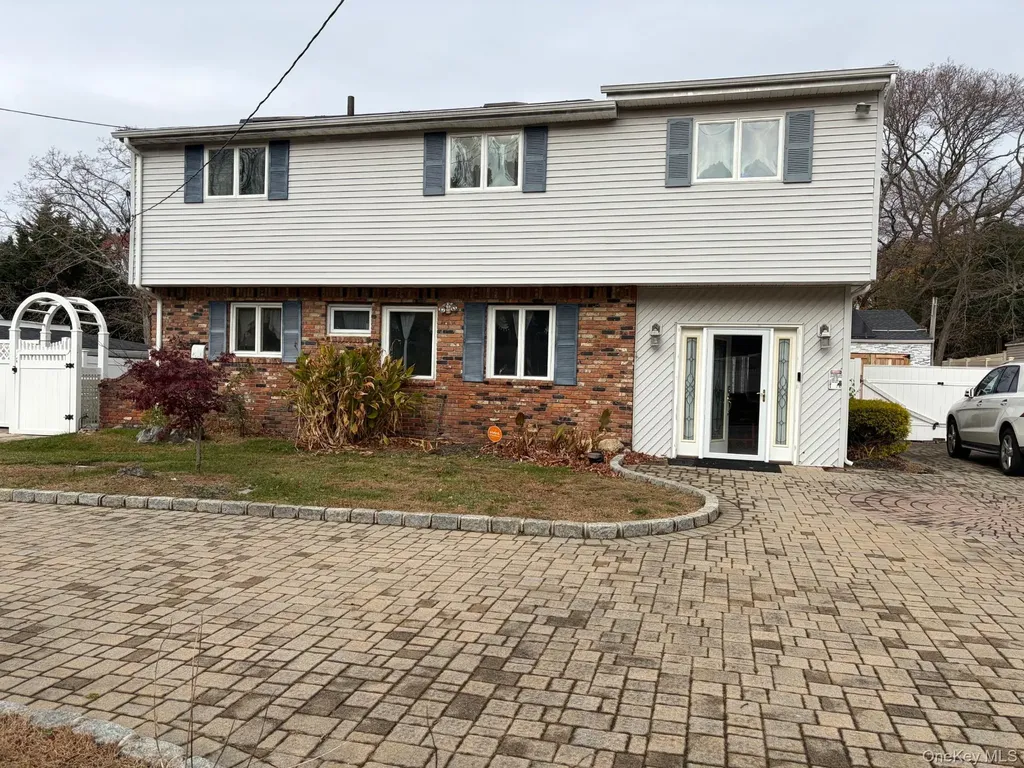5 Joy Road Selden NY 11784