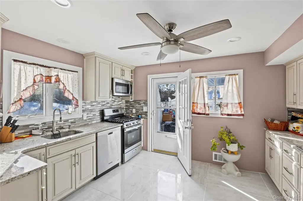 5 Joy Road Selden NY 11784