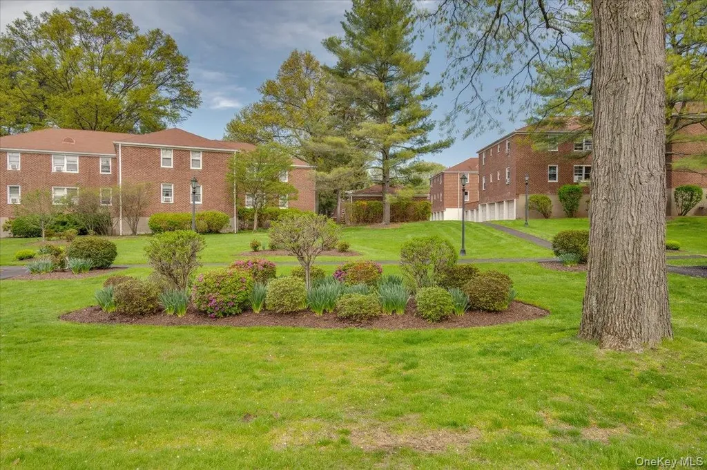 13 Bryant Crescent White Plains NY 10604