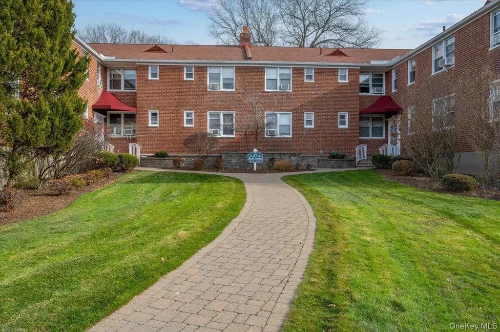 13 Bryant Crescent White Plains NY 10604