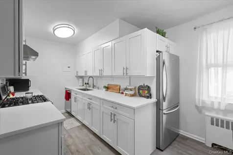 13 Bryant Crescent White Plains NY 10604