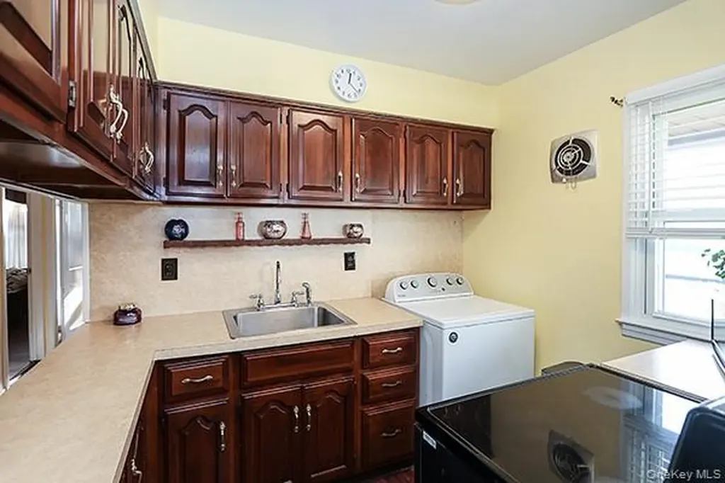 12 E Millpage Drive Bethpage NY 11714