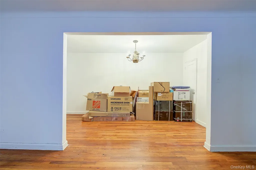 67-12 Yellowstone Boulevard Forest Hills NY 11375