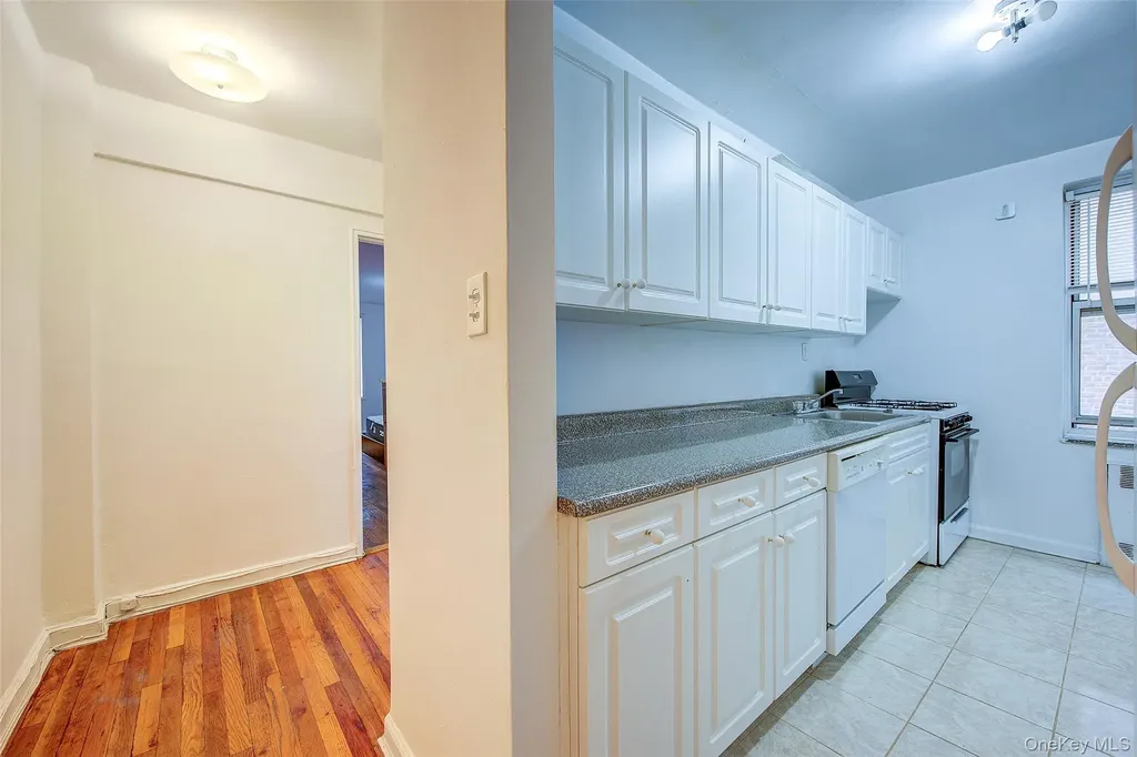 67-12 Yellowstone Boulevard Forest Hills NY 11375