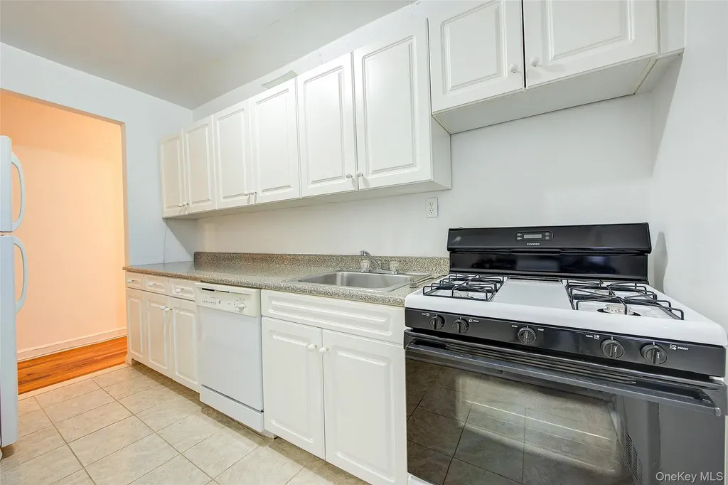 67-12 Yellowstone Boulevard Forest Hills NY 11375
