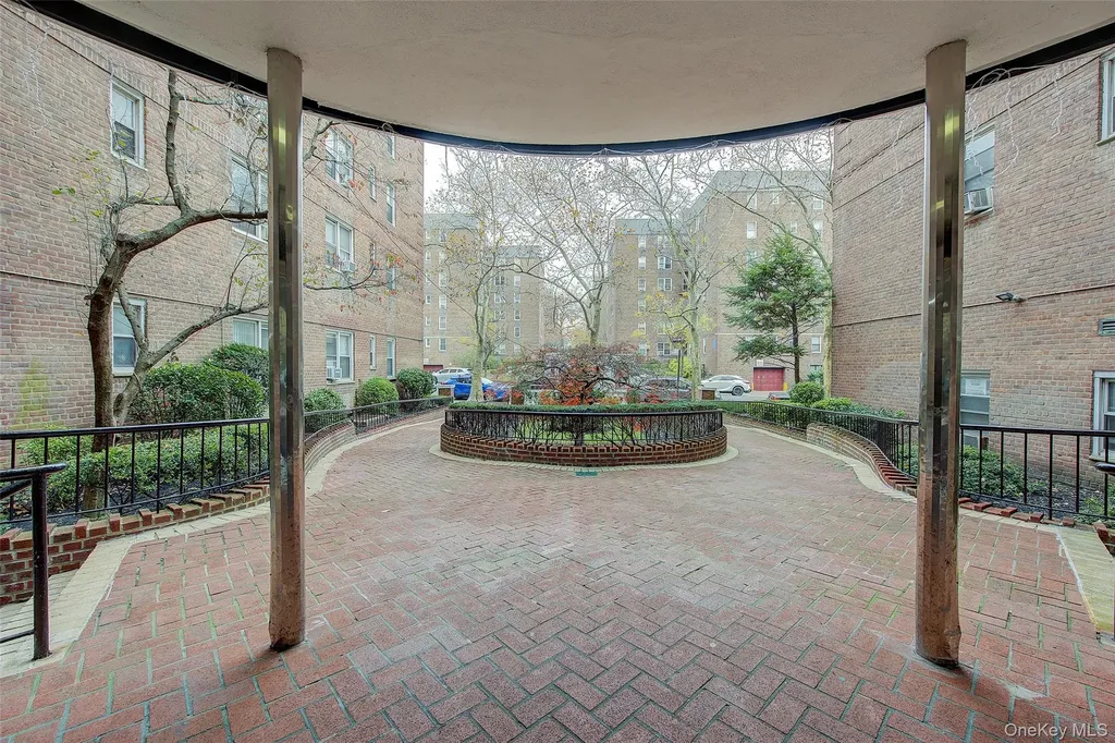 67-12 Yellowstone Boulevard Forest Hills NY 11375