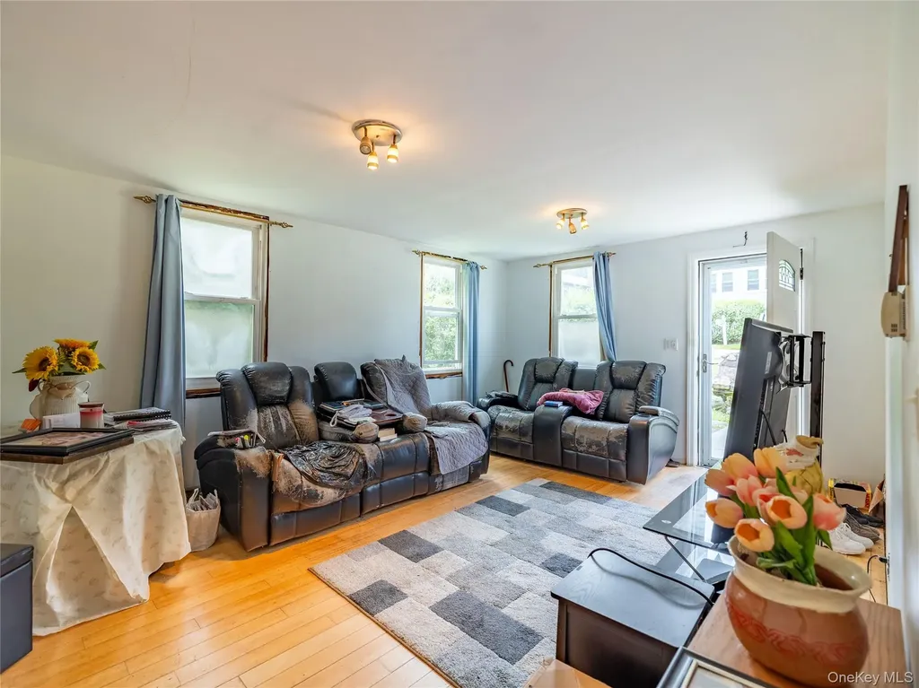 28 Brewster Drive Carmel NY 10512