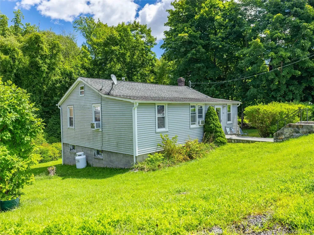 28 Brewster Drive Carmel NY 10512