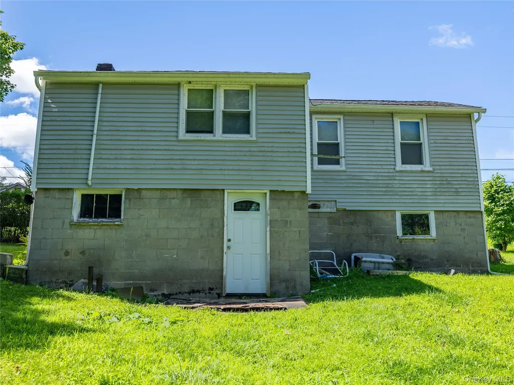 28 Brewster Drive Carmel NY 10512