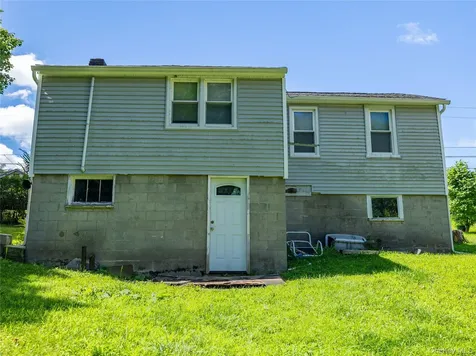 28 Brewster Drive Carmel NY 10512