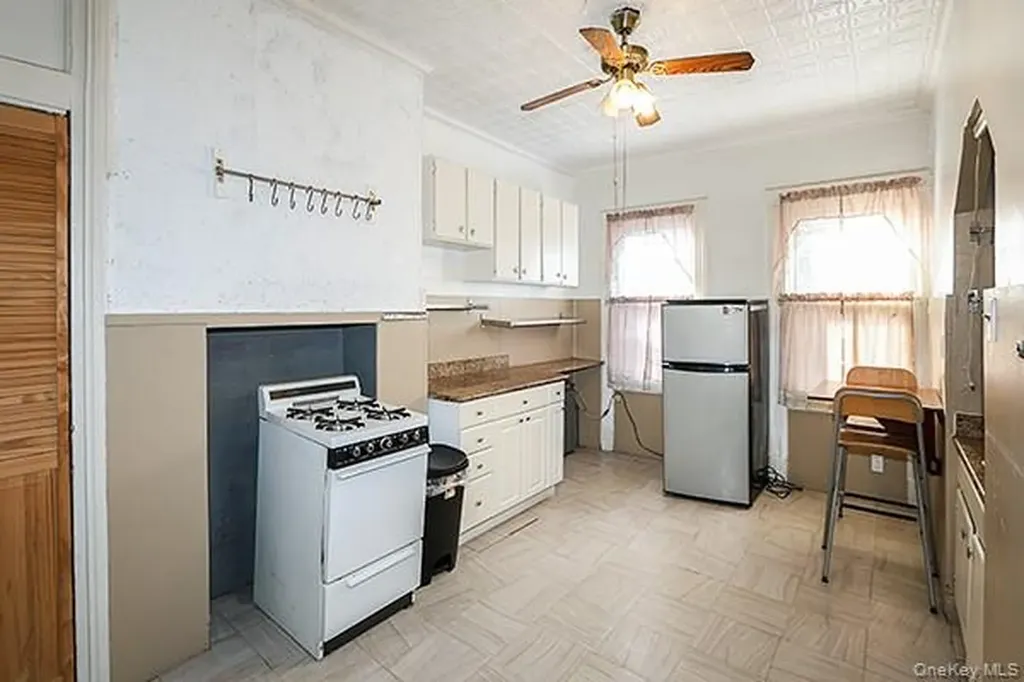 60-64 54th Place Maspeth NY 11378