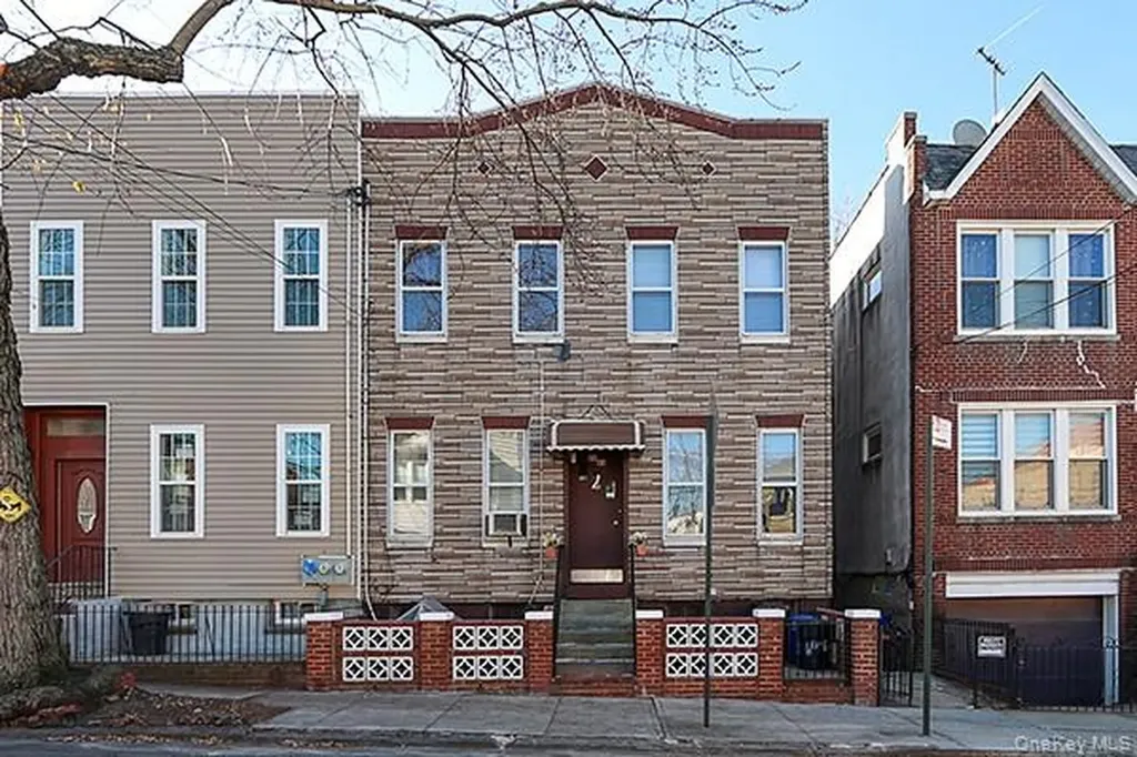 60-64 54th Place Maspeth NY 11378