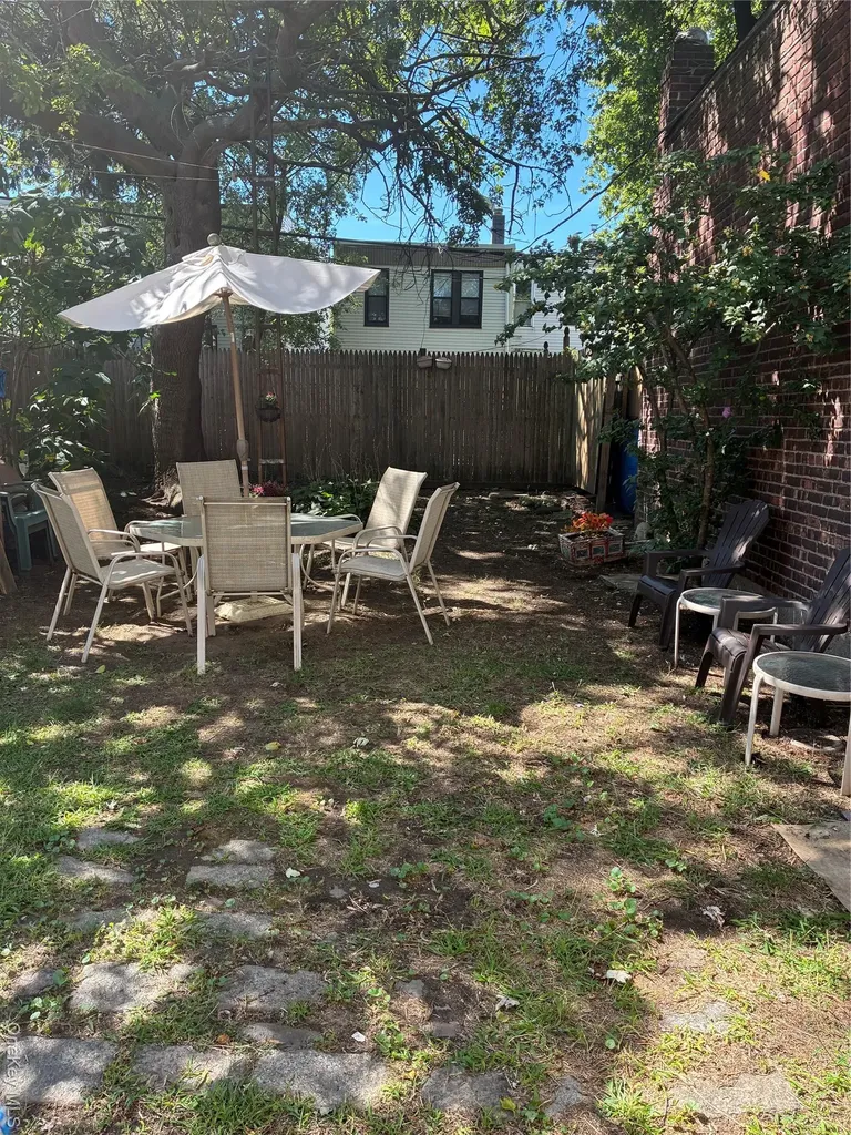 60-64 54th Place Maspeth NY 11378