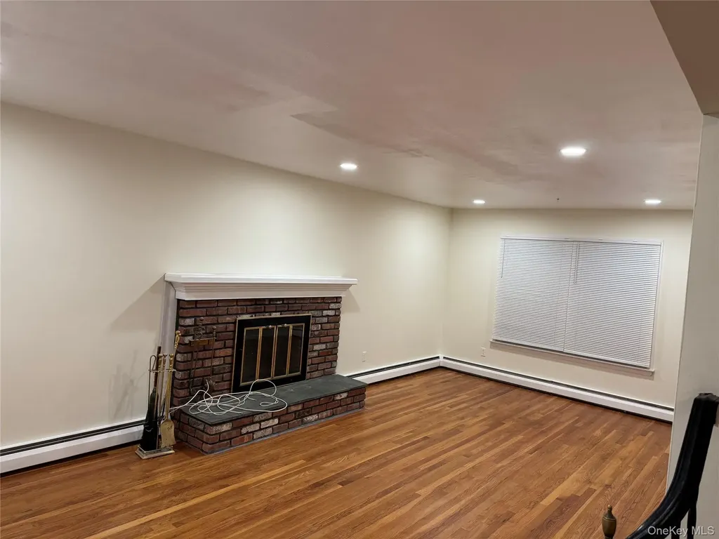 23 Jerome Road Syosset NY 11791
