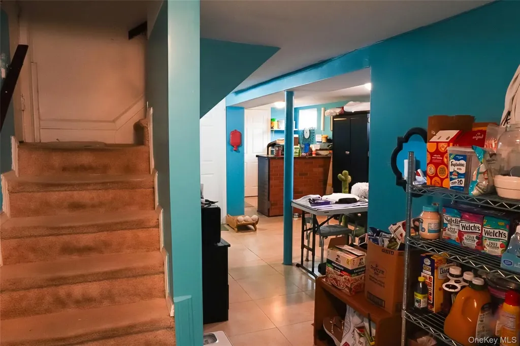 38 Lehrer Avenue Elmont NY 11003