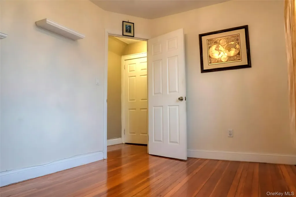 38 Lehrer Avenue Elmont NY 11003