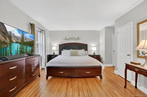 23 Fieldstone Drive Hartsdale NY 10530