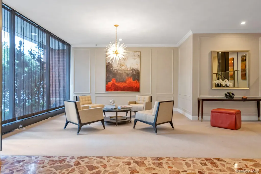 1 Kensington Gate Great Neck NY 11021